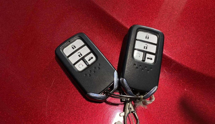 2019 Honda Civic 1.8L I-VTEC V CVT, Petrol, Automatic, 94,789 km, Key Close Up