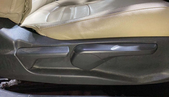 2019 Honda Civic 1.8L I-VTEC V CVT, Petrol, Automatic, 94,789 km, Driver Side Adjustment Panel