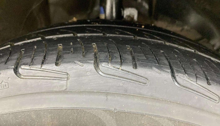 2022 Maruti Dzire ZXI Plus, Petrol, Manual, 1,01,261 km, Right Front Tyre Tread