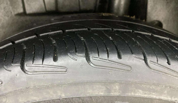 2022 Maruti Dzire ZXI Plus, Petrol, Manual, 1,01,261 km, Left Rear Tyre Tread