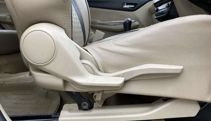 2022 Maruti Dzire ZXI Plus, Petrol, Manual, 1,01,261 km, Driver Side Adjustment Panel