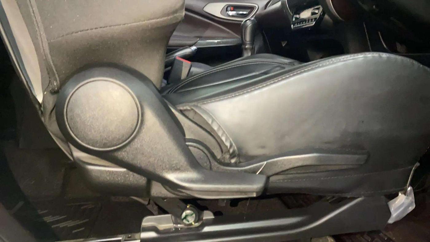 2024 Toyota Urban Cruiser Taisor V 1.0 Petrol MT Dual Tone, Petrol, Manual, 10,036 km, Driver Side Adjustment Panel