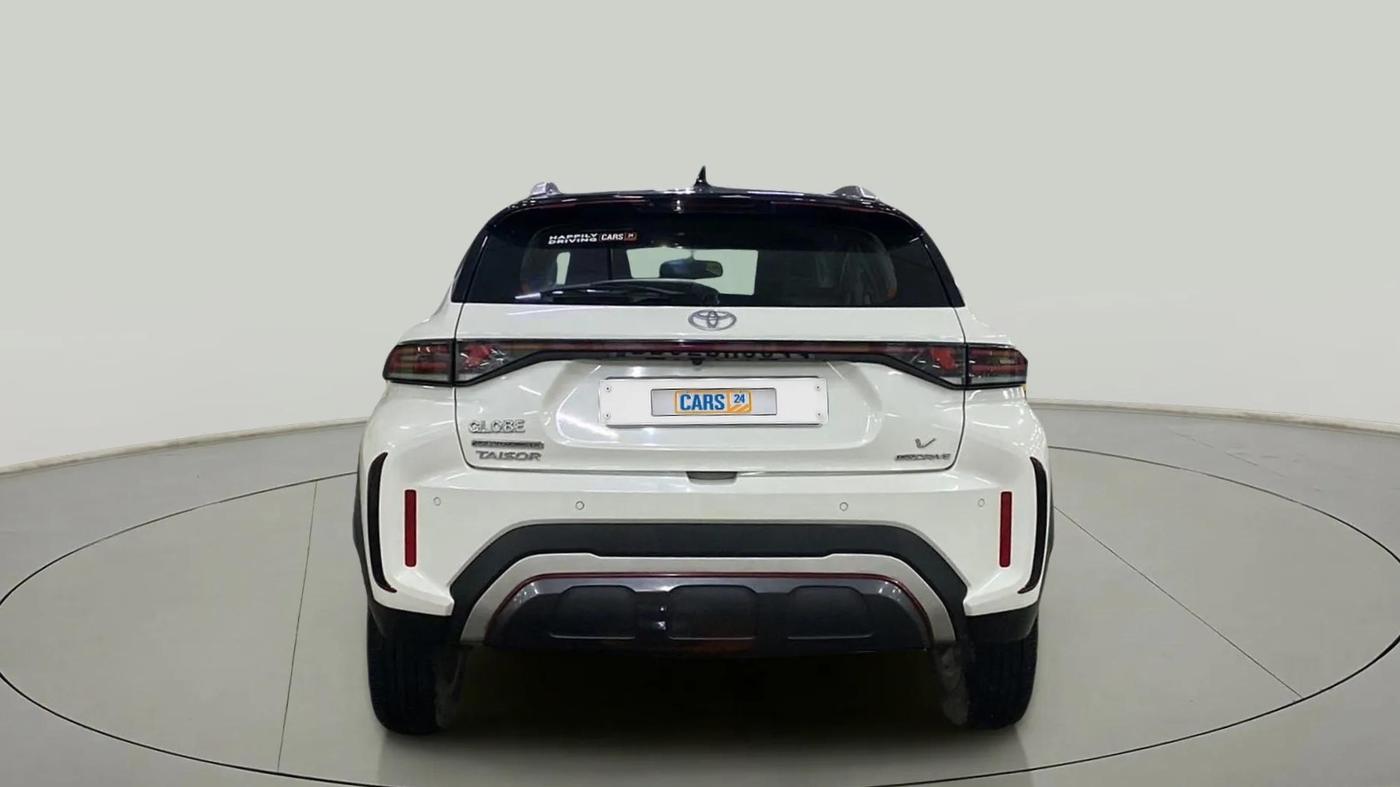 2024 Toyota Urban Cruiser Taisor V 1.0 Petrol MT Dual Tone, Petrol, Manual, 10,036 km, Back/Rear
