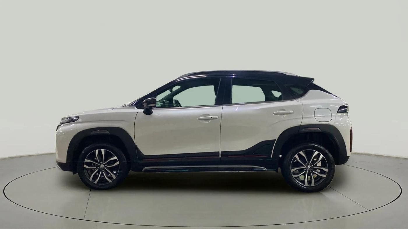 2024 Toyota Urban Cruiser Taisor V 1.0 Petrol MT Dual Tone, Petrol, Manual, 10,036 km, Left Side