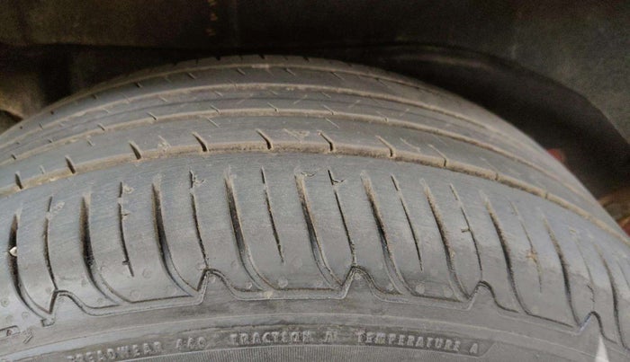 2020 MG GLOSTER SHARP 7 STR 2.0 TWIN TURBO 4WD, Diesel, Automatic, 28,984 km, Right Front Tyre Tread