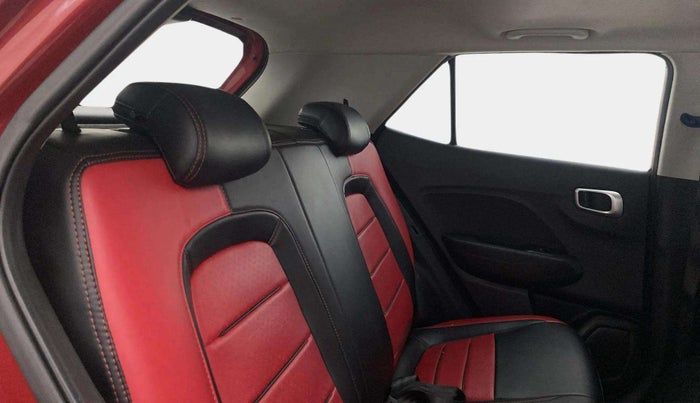 2020 Hyundai VENUE SX PLUS 1.0 TURBO DCT, Petrol, Automatic, 34,513 km, Right Side Rear Door Cabin