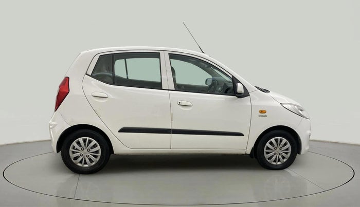 2015 Hyundai i10 SPORTZ 1.1, Petrol, Manual, 42,566 km, Right Side View