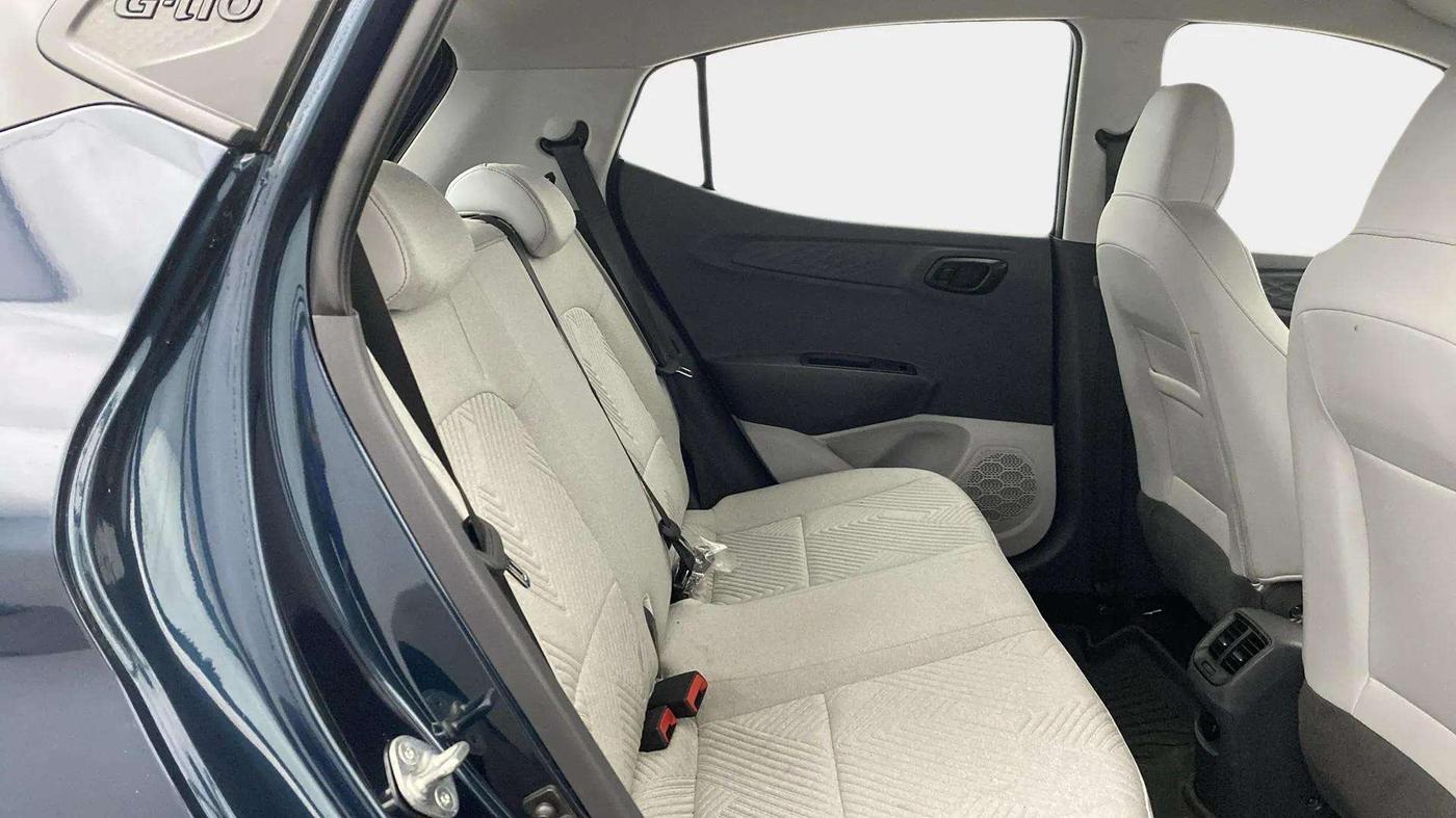 2024 Hyundai GRAND I10 NIOS MAGNA 1.2 KAPPA VTVT, Petrol, Manual, 8,806 km, Right Side Rear Door Cabin