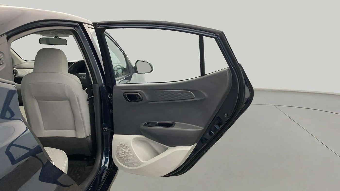 2024 Hyundai GRAND I10 NIOS MAGNA 1.2 KAPPA VTVT, Petrol, Manual, 8,806 km, RHS Rear Door