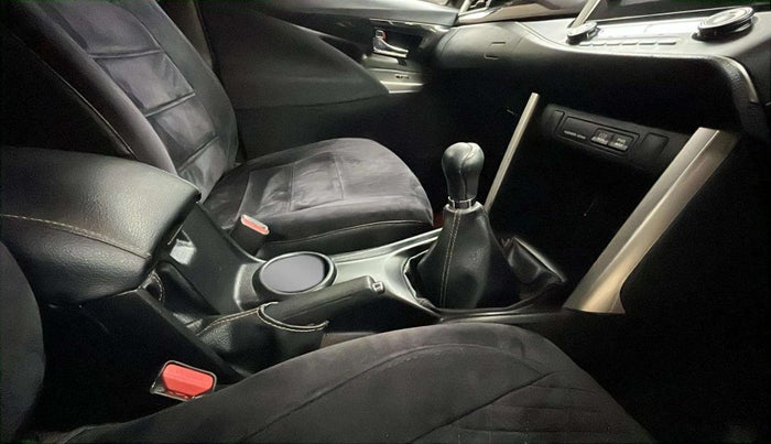 2017 Toyota Innova Crysta 2.4 VX 8 STR, Diesel, Manual, 77,820 km, Gear Lever