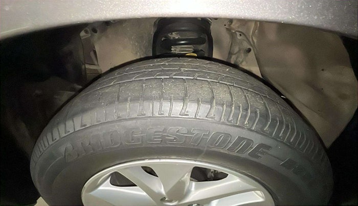 2017 Toyota Innova Crysta 2.4 VX 8 STR, Diesel, Manual, 77,820 km, Left Rear Tyre Tread