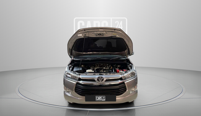 2017 Toyota Innova Crysta 2.4 VX 8 STR, Diesel, Manual, 77,820 km, Open Bonet
