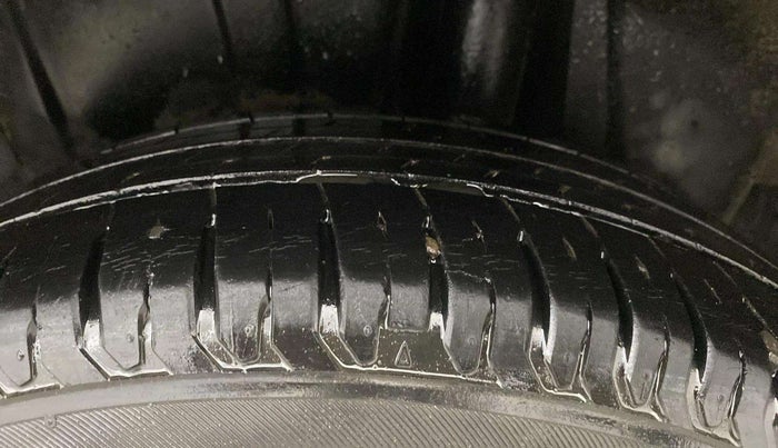 2021 Maruti Ertiga ZXI+ SHVS, Petrol, Manual, 26,921 km, Left Rear Tyre Tread