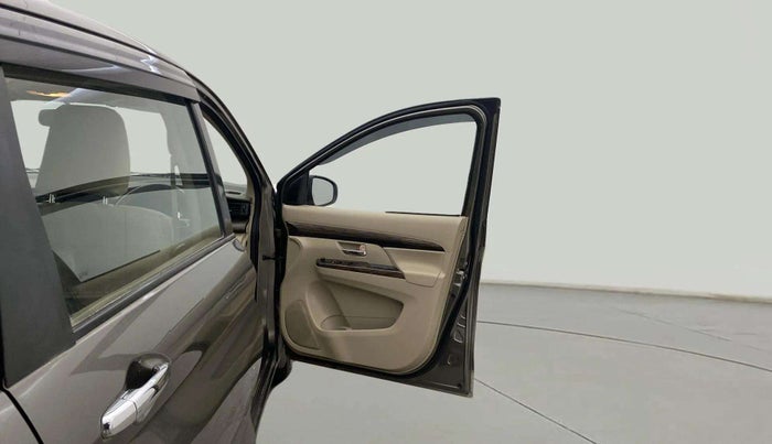 2021 Maruti Ertiga ZXI+ SHVS, Petrol, Manual, 26,921 km, RHS Front Door