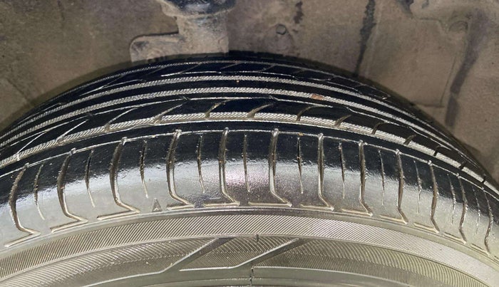 2015 Maruti Celerio VXI AMT, Petrol, Automatic, 78,373 km, Right Front Tyre Tread