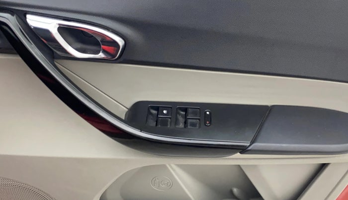 2019 Tata Tiago XZA PETROL, Petrol, Automatic, 74,440 km, Driver Side Door Panels Control