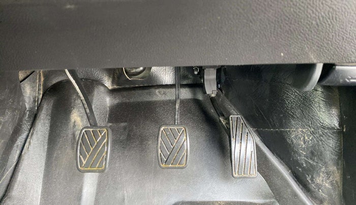 2024 Maruti Swift VXi, Petrol, Manual, 25,034 km, Pedals