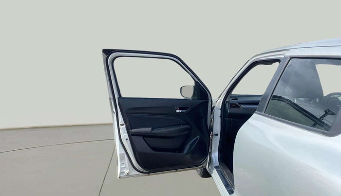 2024 Maruti Swift VXi, Petrol, Manual, 25,034 km, LHS Front Door