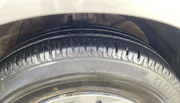 2024 Maruti Swift VXi, Petrol, Manual, 25,034 km, Right Front Tyre Tread