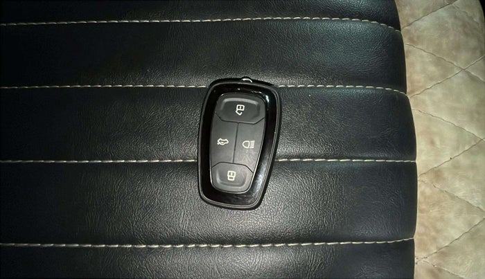 2021 Tata Harrier XZA PLUS 2.0L, Diesel, Automatic, 29,861 km, Key Close Up