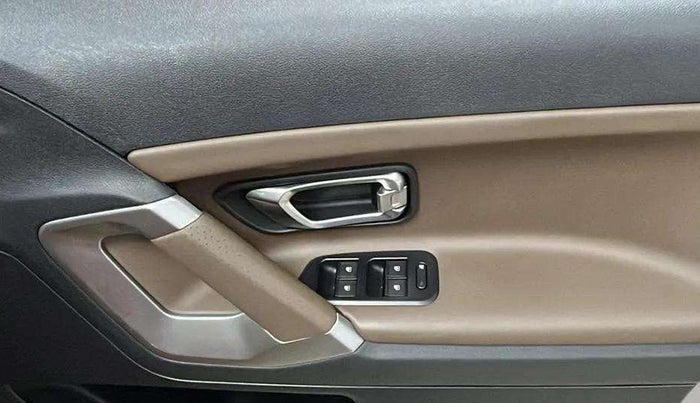 2021 Tata Harrier XZA PLUS 2.0L, Diesel, Automatic, 29,861 km, Driver Side Door Panels Control