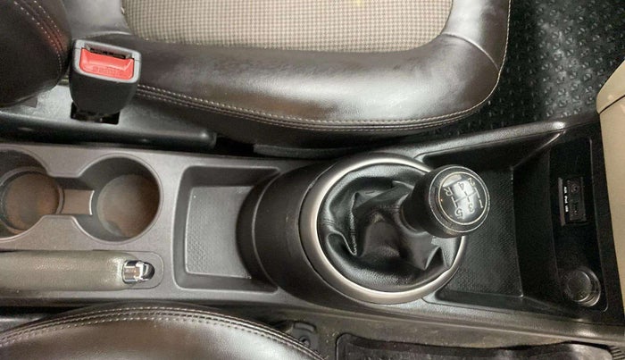 2013 Hyundai i20 MAGNA 1.2, Petrol, Manual, 75,844 km, Gear Lever