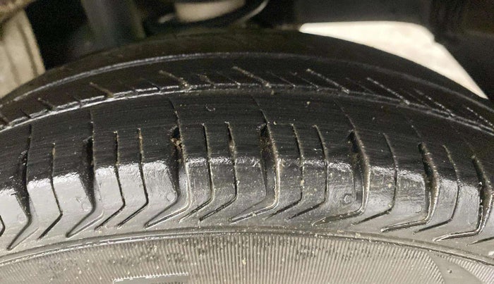 2017 Maruti Alto 800 LXI, Petrol, Manual, 72,775 km, Left Rear Tyre Tread