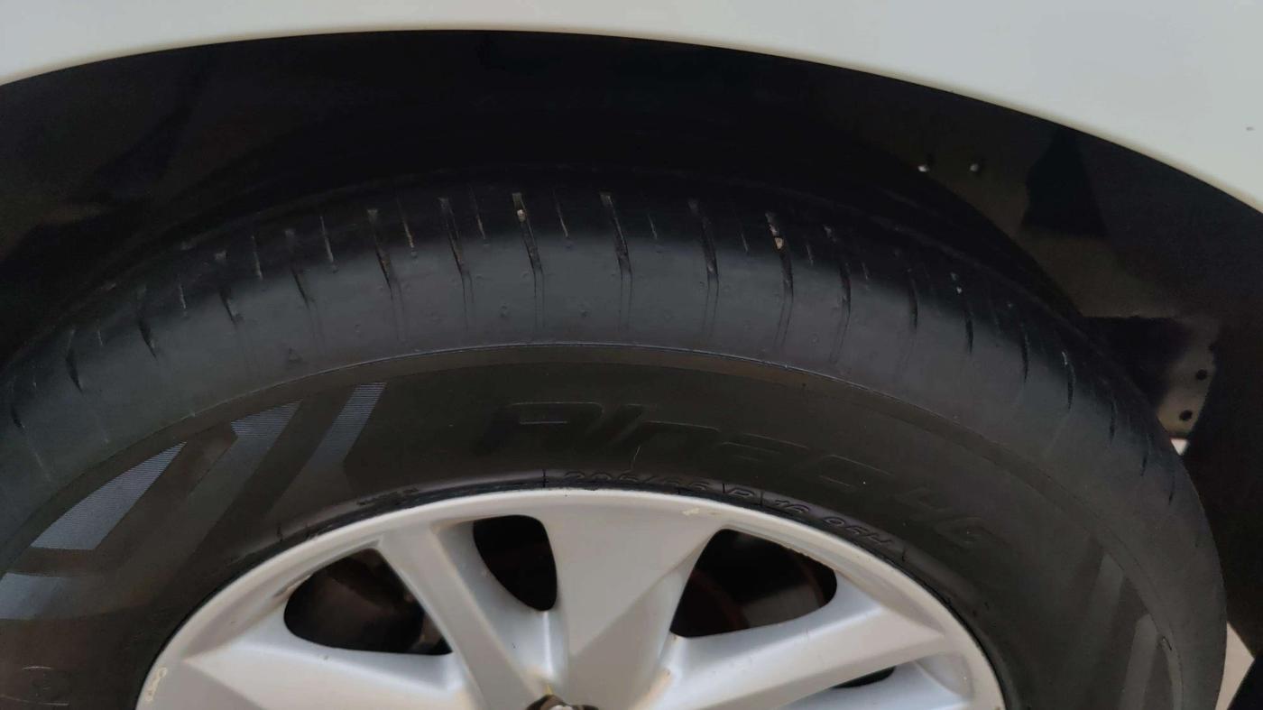 2017 Toyota Innova Crysta 2.8 ZX AT 7 STR, Diesel, Automatic, 86,953 km, Left Rear Tyre Tread