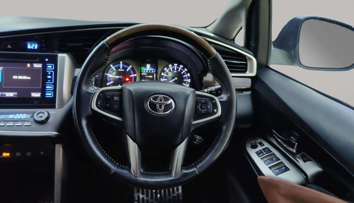 2017 Toyota Innova Crysta 2.8 ZX AT 7 STR, Diesel, Automatic, 86,953 km, Steering Wheel Close Up