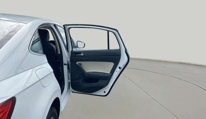 2022 Skoda SLAVIA STYLE 1.0L TSI MT, Petrol, Manual, 28,712 km, RHS Rear Door