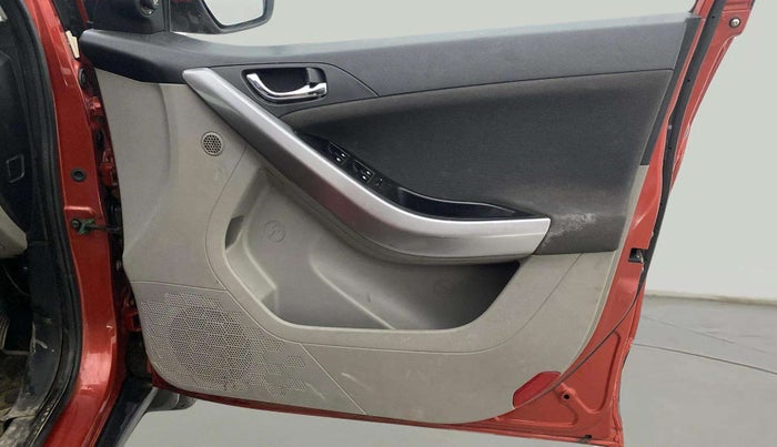 2018 Tata NEXON XZA PLUS DIESEL, Diesel, Automatic, 57,688 km, Driver Side Door Panels Control