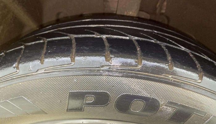 2016 Ford Ecosport TITANIUM 1.5L PETROL AT, Petrol, Automatic, 50,186 km, Left Front Tyre Tread