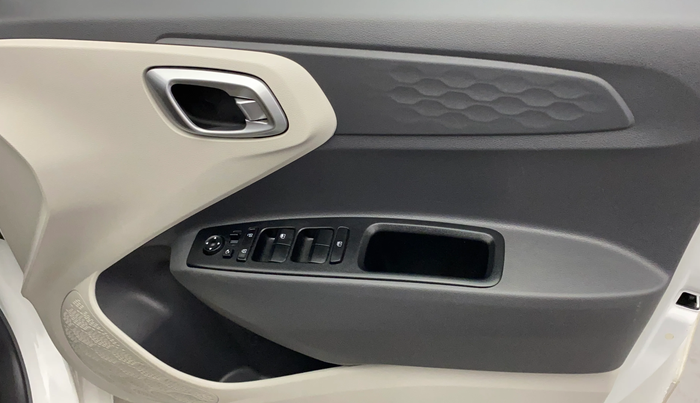 2020 Hyundai AURA SX 1.2 (O), Petrol, Manual, 12,191 km, Driver Side Door Panels Control