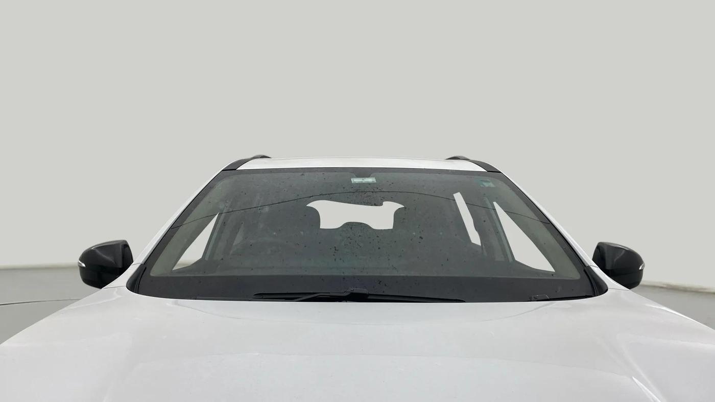 2022 Mahindra XUV700 MX D MT 5 STR, Diesel, Manual, 77,160 km, Front Windshield