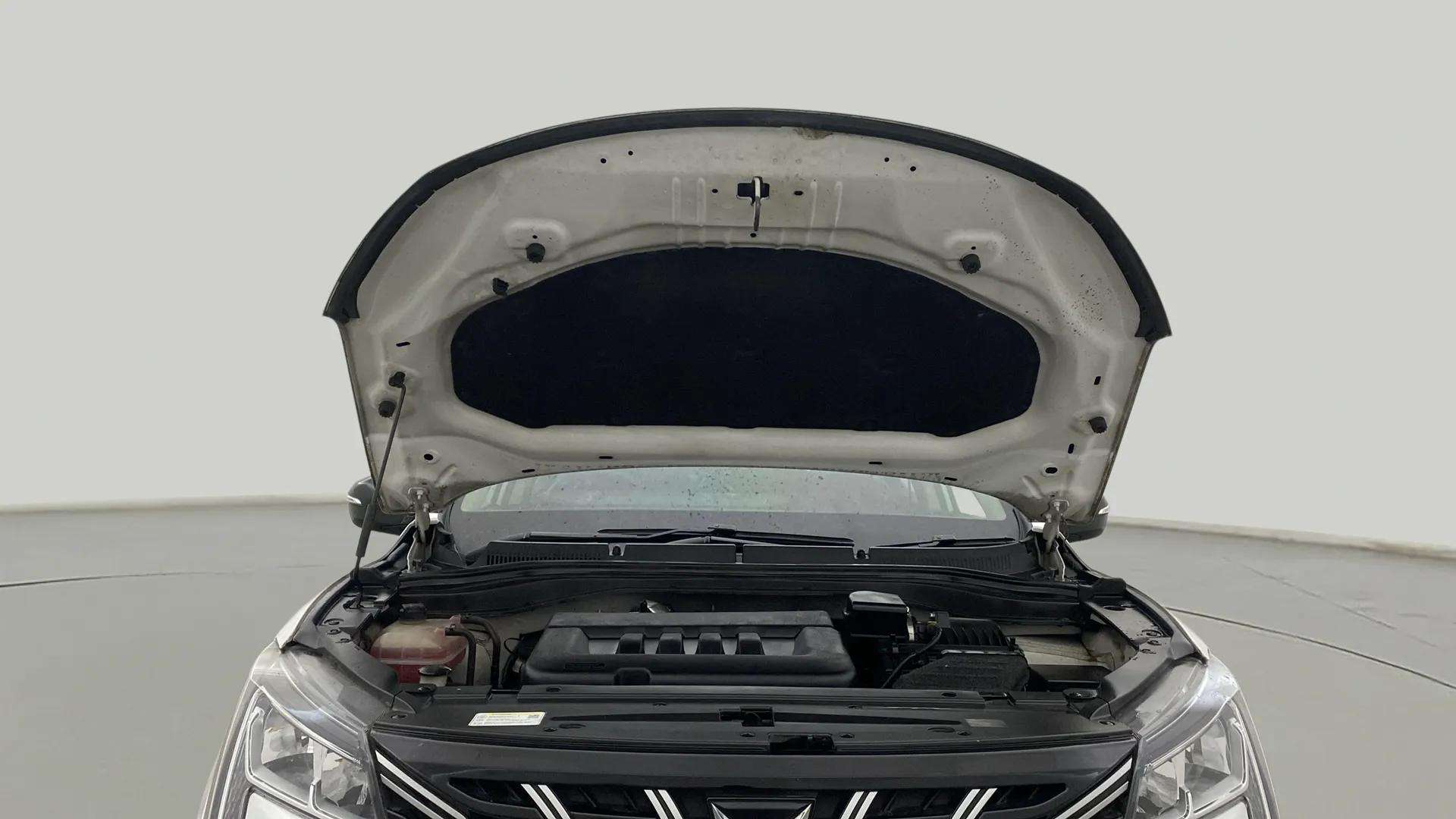 Engine-Full-View-With-Bonnet-Open-13