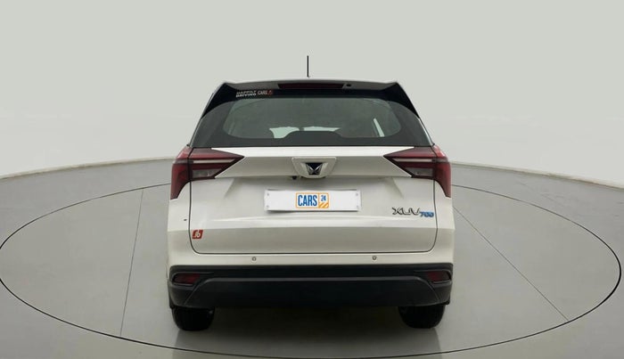 2022 Mahindra XUV700 MX D MT 5 STR, Diesel, Manual, 77,160 km, Back/Rear