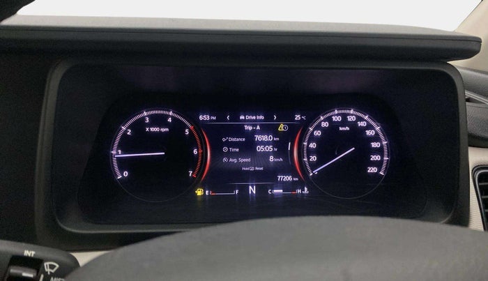 2022 Mahindra XUV700 MX D MT 5 STR, Diesel, Manual, 77,160 km, Odometer Image
