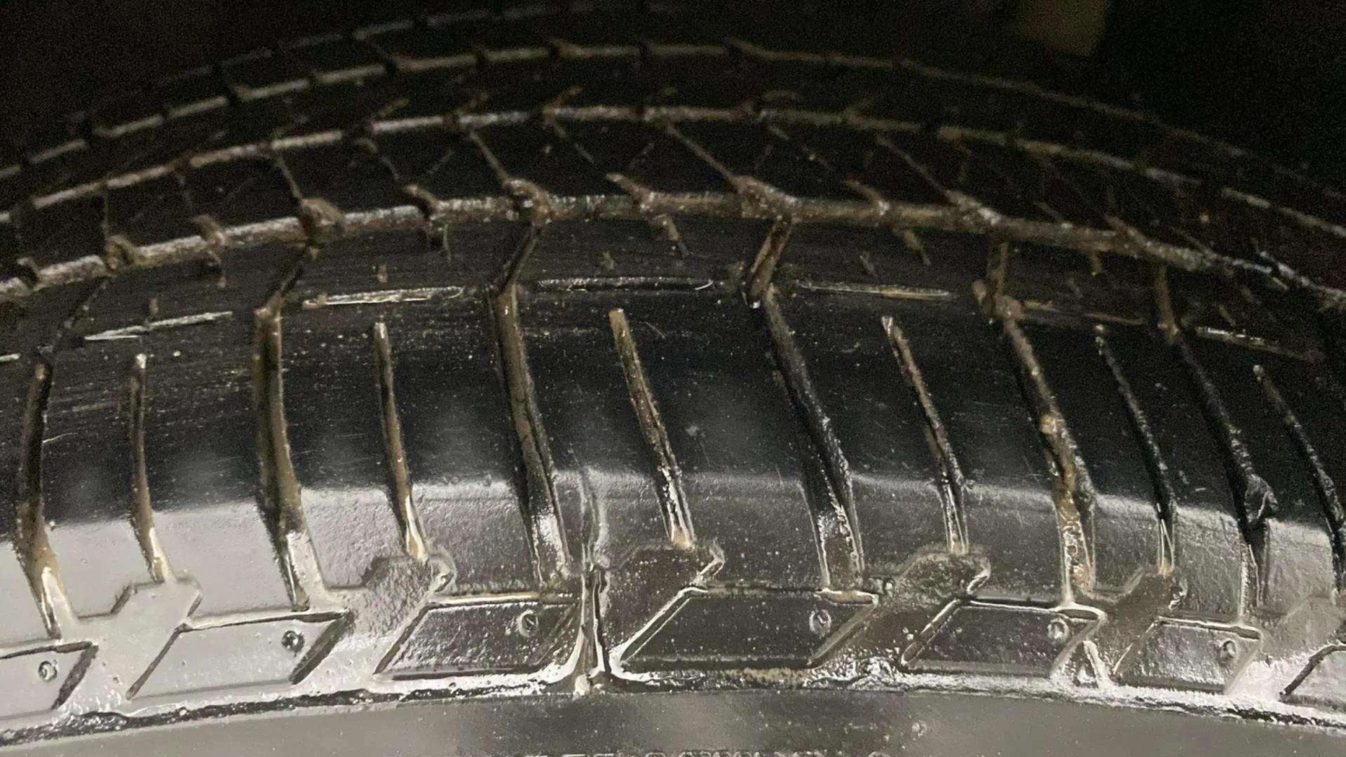 LHS-Front-Tyre-Tread-20