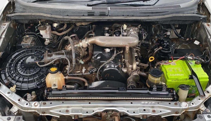 2015 Toyota Innova 2.5 GX 7 STR, Diesel, Manual, 1,40,369 km, Engine View