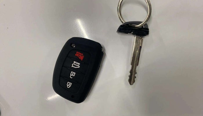 2020 Hyundai Creta 1.5 SX (O), Diesel, Manual, Key Close Up