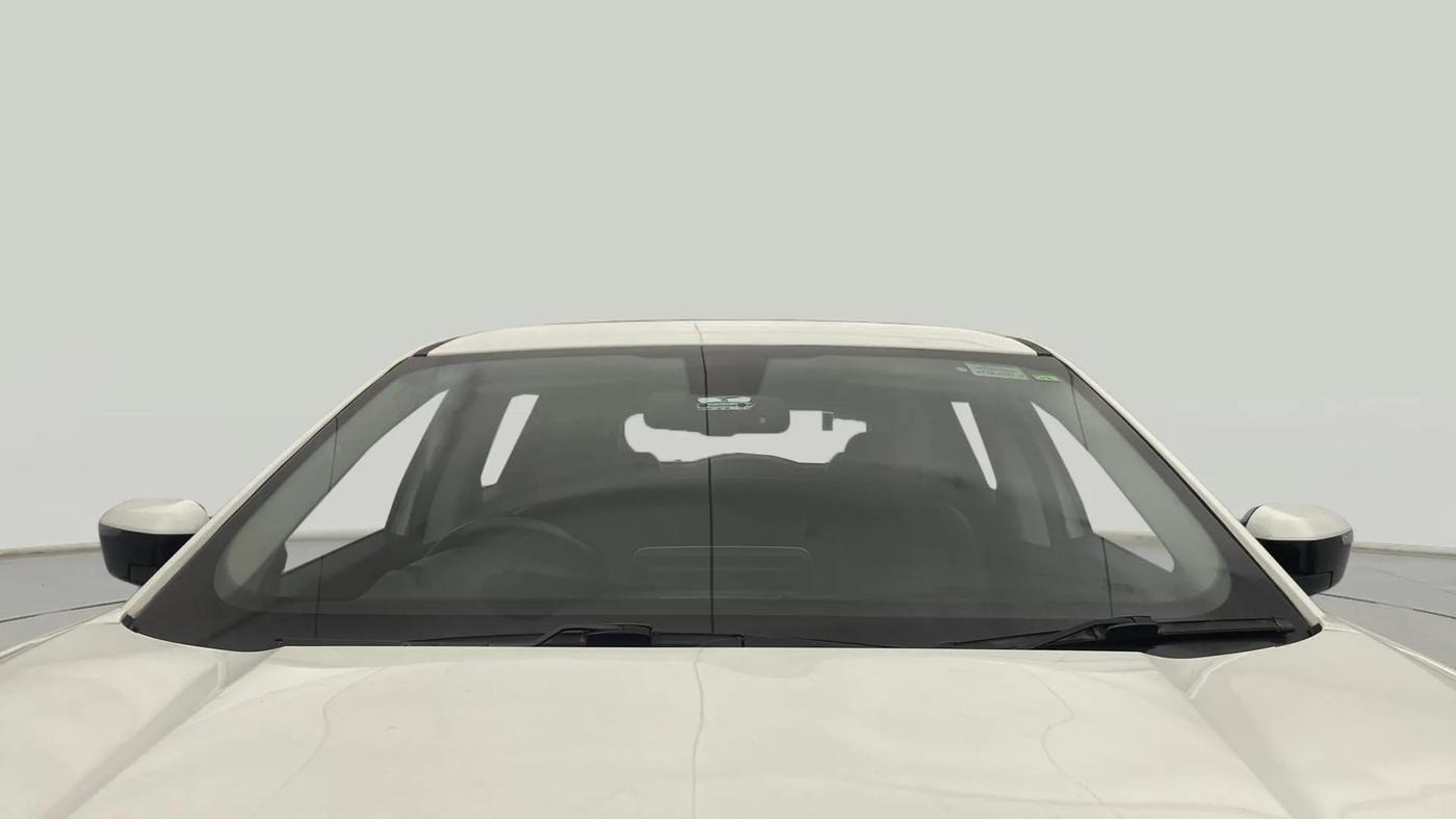 2022 Tata Harrier XZ PLUS 2.0L, Diesel, Manual, 87,490 km, Front Windshield