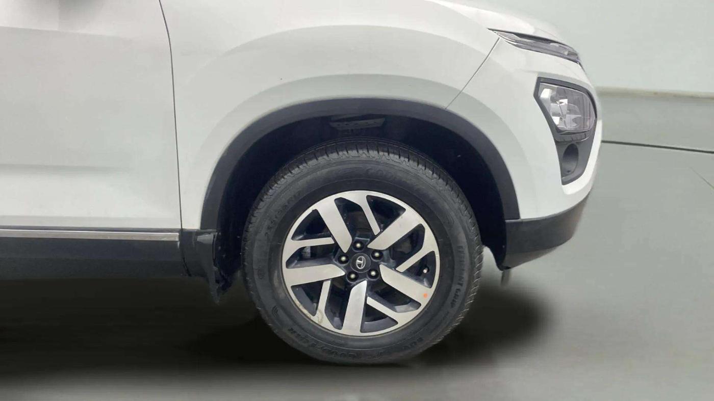 2022 Tata Harrier XZ PLUS 2.0L, Diesel, Manual, 87,490 km, Right Front Wheel
