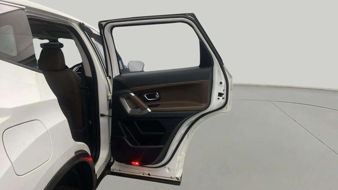 2022 Tata Harrier XZ PLUS 2.0L, Diesel, Manual, 87,490 km, RHS Rear Door