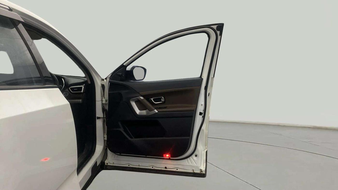 2022 Tata Harrier XZ PLUS 2.0L, Diesel, Manual, 87,490 km, RHS Front Door