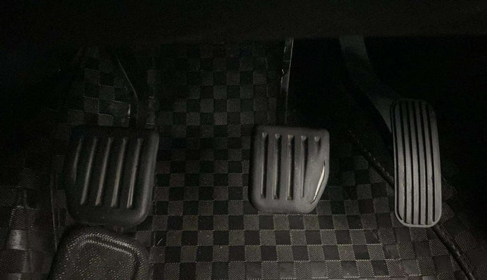 2022 Tata Harrier XZ PLUS 2.0L, Diesel, Manual, 87,305 km, Pedals