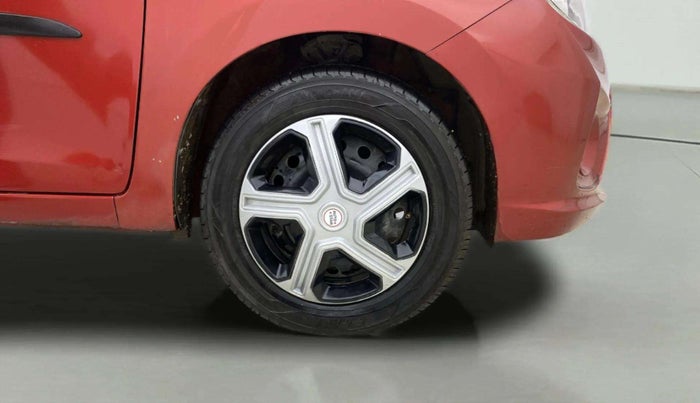 2019 Maruti Celerio VXI AMT, CNG, Automatic, 26,984 km, Right Front Wheel