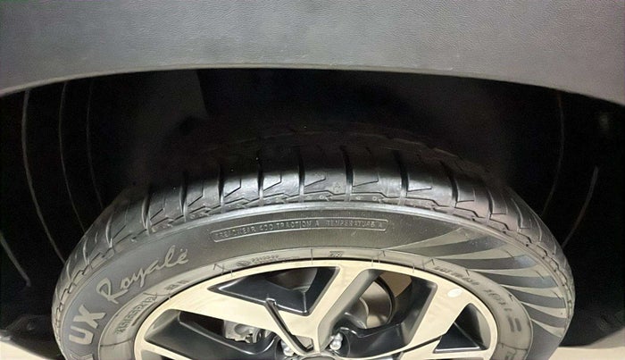 2023 KIA SELTOS  GTX Plus 1.5 Turbo Petrol DCT, Petrol, Automatic, 13,486 km, Left Front Tyre Tread