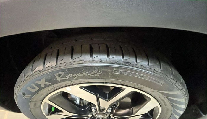 2023 KIA SELTOS  GTX Plus 1.5 Turbo Petrol DCT, Petrol, Automatic, 13,486 km, Right Front Tyre Tread
