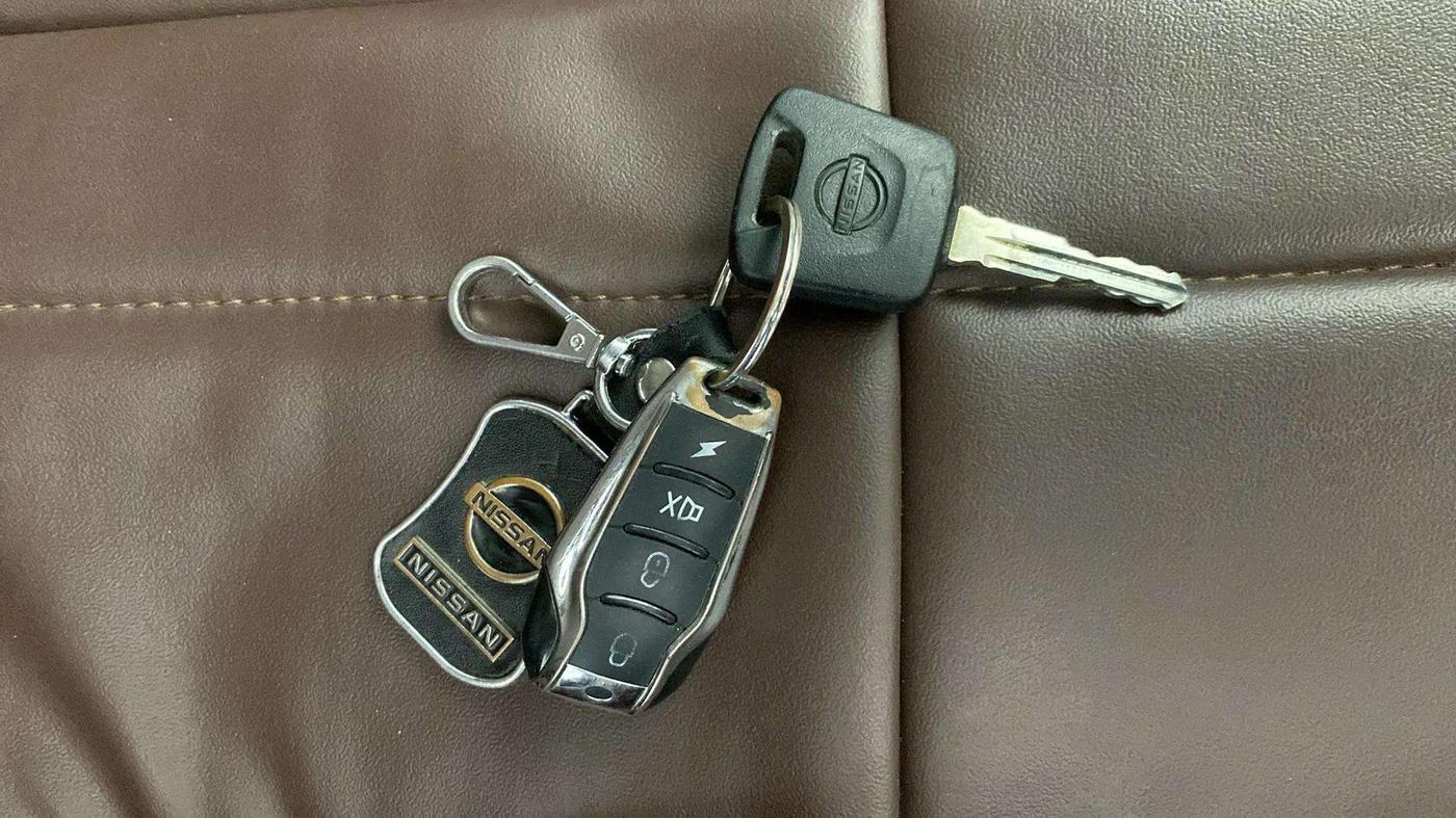 2024 Nissan MAGNITE XL AMT EZ Shift, Petrol, Automatic, 10,039 km, Key Close Up