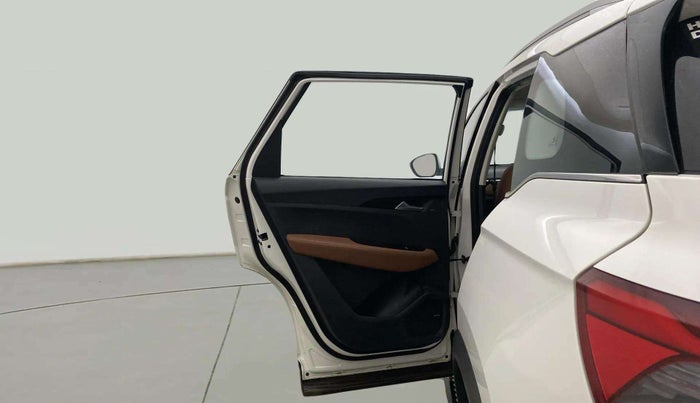 2021 MG HECTOR PLUS SELECT 2.0 DIESEL TURBO MT 7-STR, Diesel, Manual, 24,810 km, LHS Rear Door